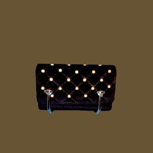 Black pearl detailed wallet